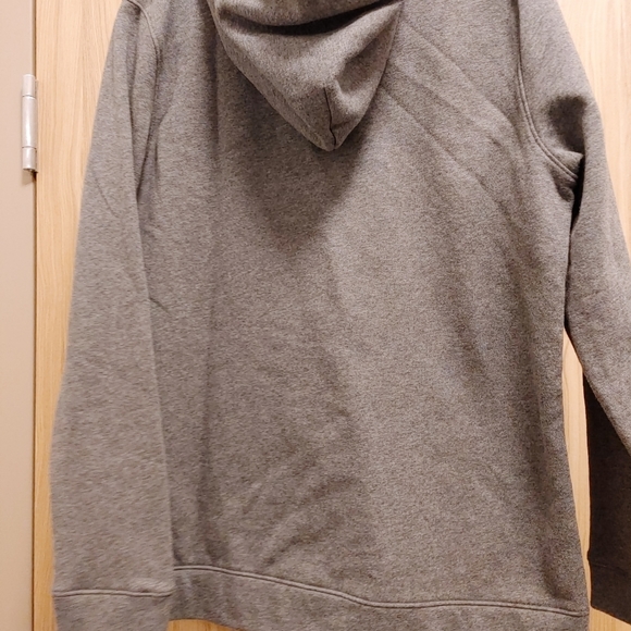 Woman's Grey under armor Medium pullover hoodie - Picture 4 of 4
